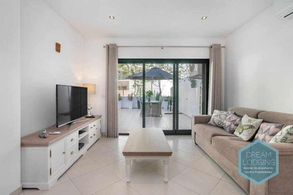 Terrace Miguel Torga Dream