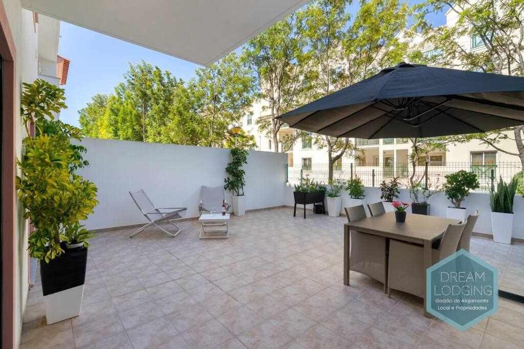 Terrace Miguel Torga Dream Albufeira